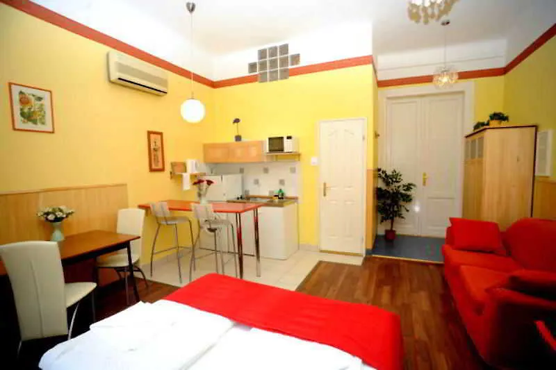Club Apartments & Rooms Boedapest Hotel