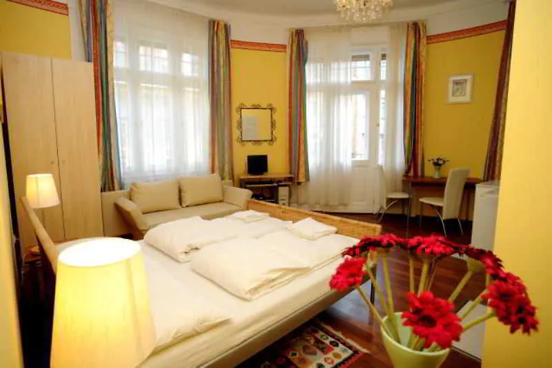 Hotel Club Apartments & Rooms Boedapest