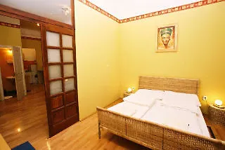 Hotel Club Apartments & Rooms Boedapest Hongarije