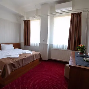 Hotel Népliget, Boedapest